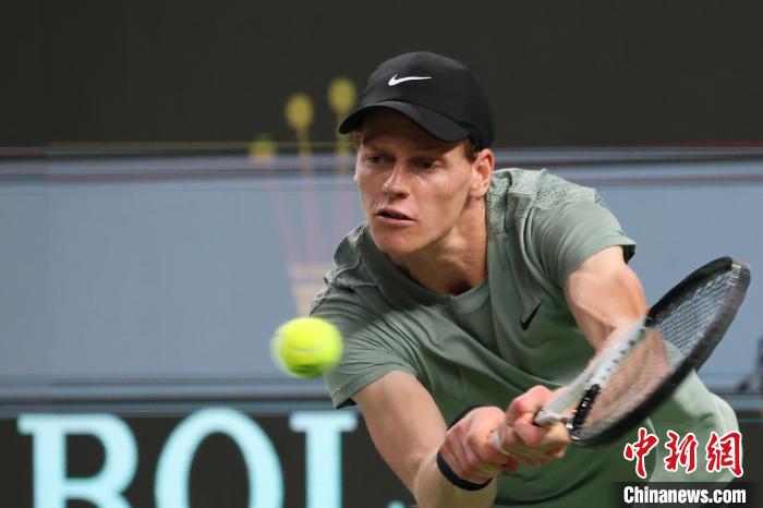 辛纳首夺上海大师赛冠军，德约科维奇无缘生涯