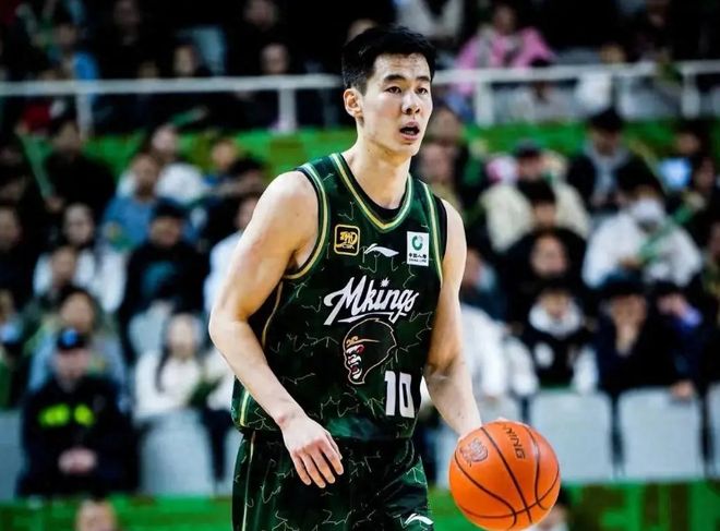 郭昊文复出率队险胜江苏终结三连败