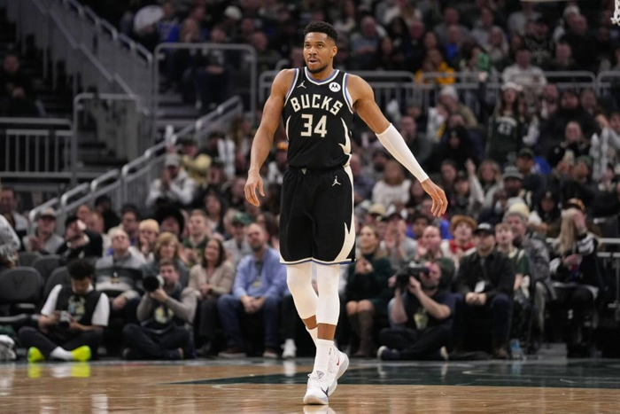 黄蜂队欲用新星换字母哥 NBA交易大战一触即发