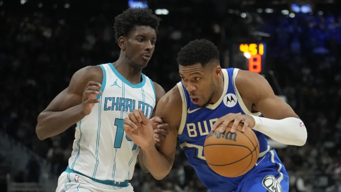 黄蜂队欲用新星换字母哥 NBA交易大战一触即发